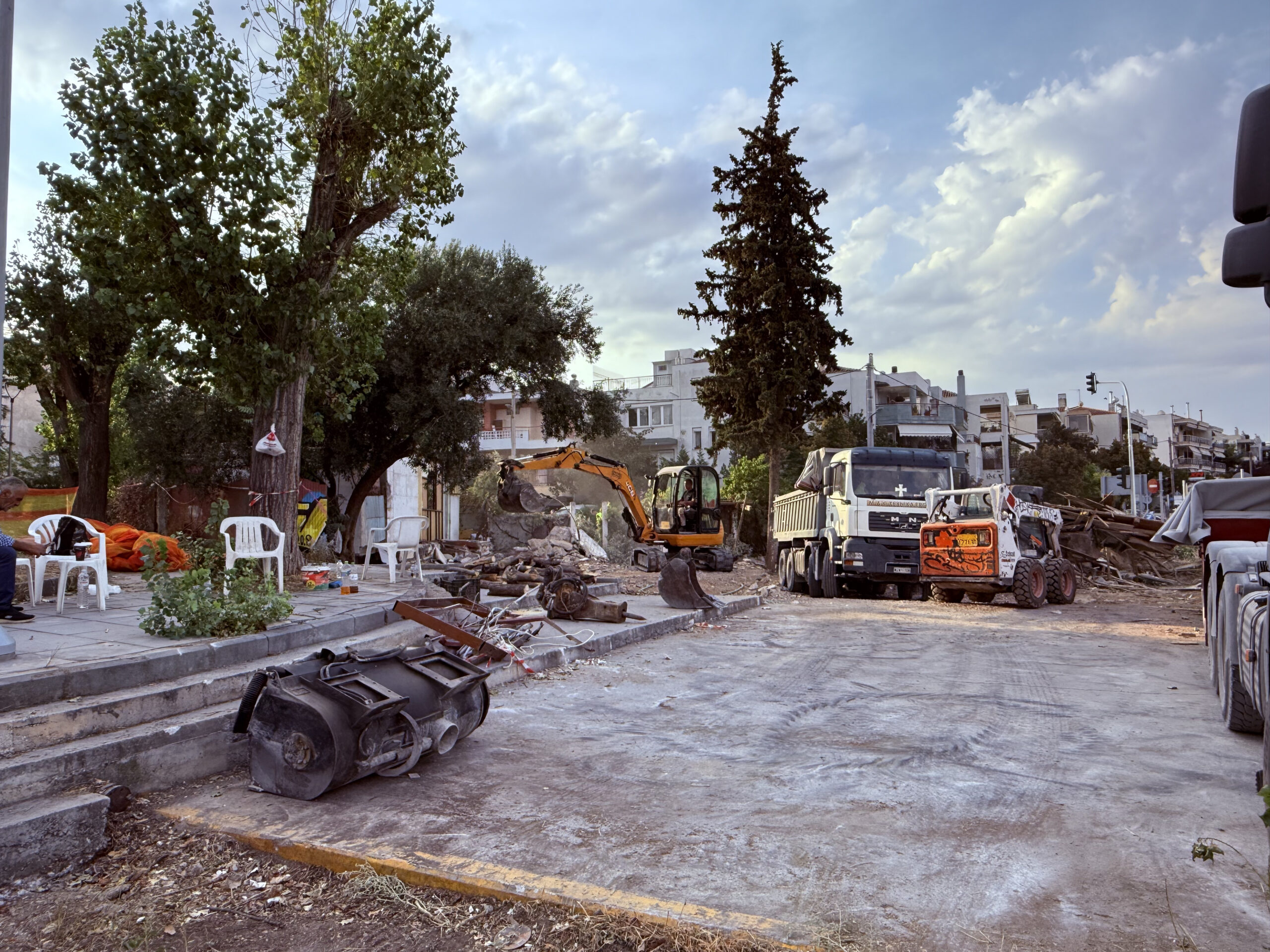 Ξεκίνησε η κατεδάφιση στην Ψελλού