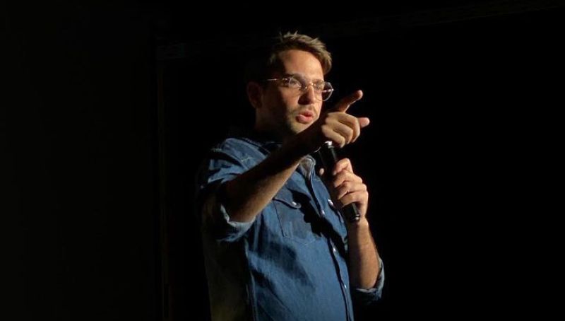 ΝΤΕΚΑΝΤΑΝΣ Stand-Up Comedy Show στην εναλλακτική σκηνή του ΔΗΠΕΘΕ Κοζάνης