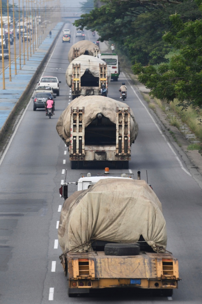Ο Μαδούρο διέταξε την ανάπτυξη 25.000 στρατιωτών στα σύνορα – Αρμάδα των ΗΠΑ έξω από τη Βενεζουέλα