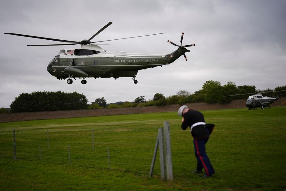 Υψηλός συμβολισμός, χαμόγελα και «πρωτιές»: Πώς υποδέχτηκε η βασιλική οικογένεια τον Ντόναλντ Τραμπ