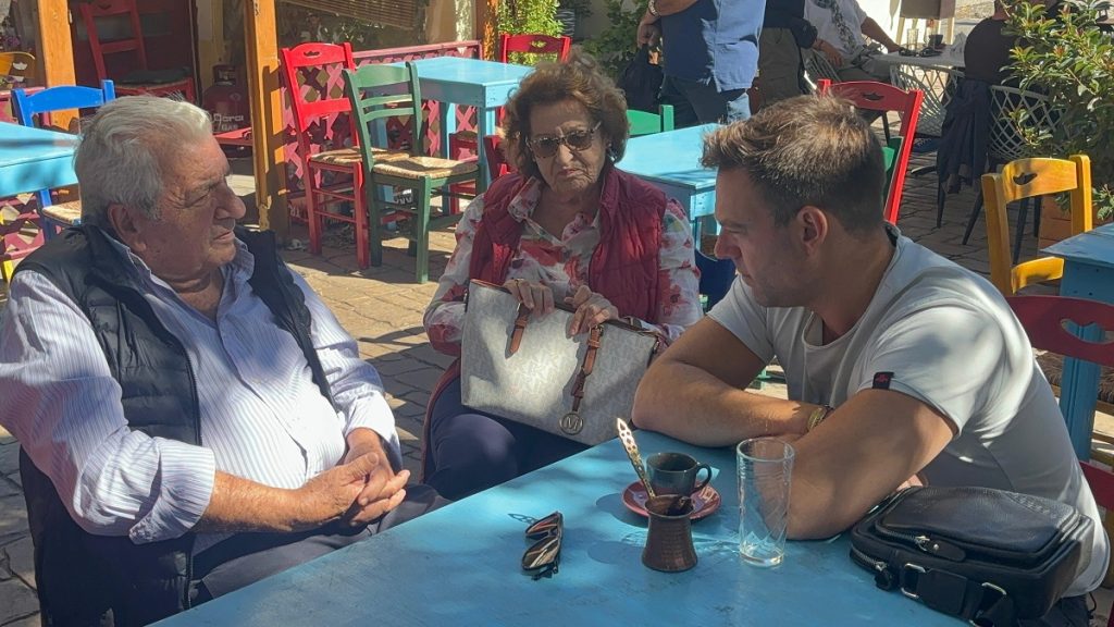 Στ. Κασσελάκης από Χίο: Ένα μήνα μετά τη φωτιά, οι κάτοικοι είναι εγκαταλελειμμένοι στα καμένα