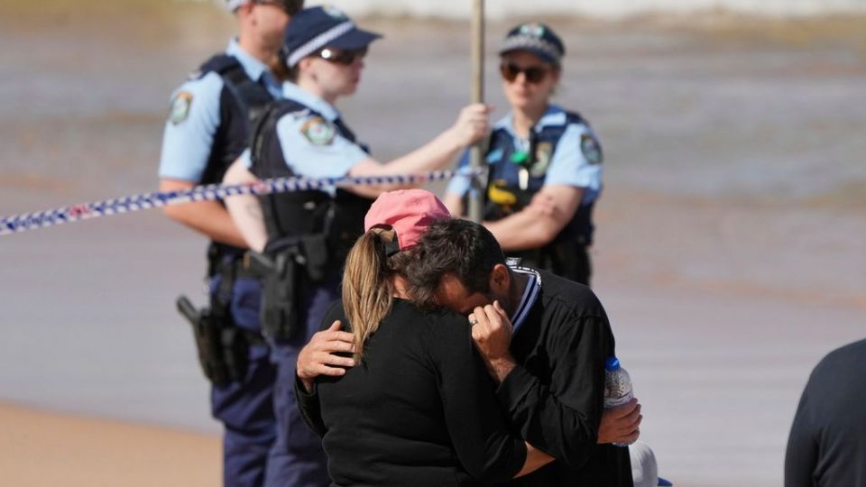 «Κυνήγι καρχαριών» στο Σίδνεϊ, χειριστές drone σαρώνουν το νερό – Τρεις θάνατοι μέσα σε 60 χρόνια