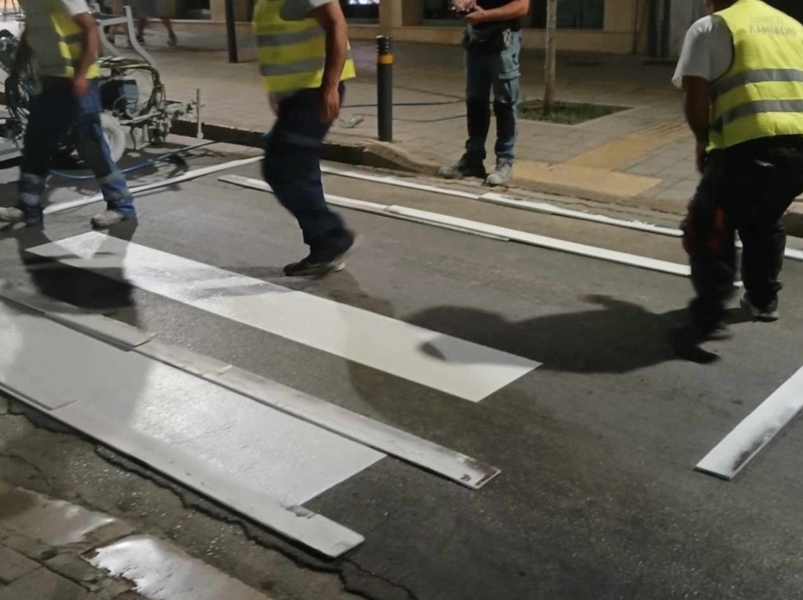 Εργασίες διαγράμμισης διαβάσεων πεζών στη Λαμία – Τμηματική διακοπή κυκλοφορίας