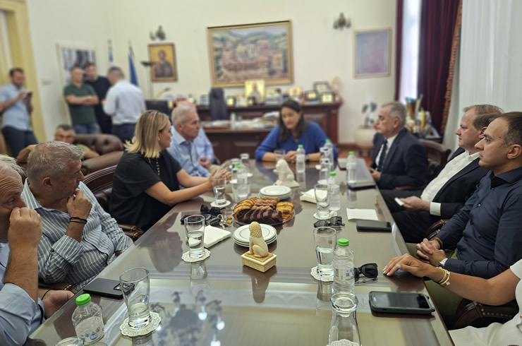 Κυβερνητικό κλιμάκιο με επικεφαλής τη Ν. Κεραμέως στην Π.Ε. Σερρών