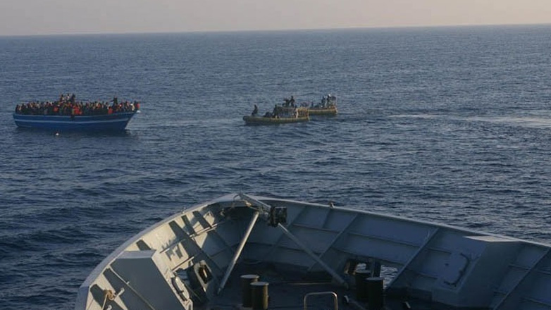 Λιβύη: 13 άνθρωποι διασώθηκαν μετά την ανατροπή σκάφους με 74 επιβαίνοντες στα ανοιχτά των ακτών του Τομπρούκ