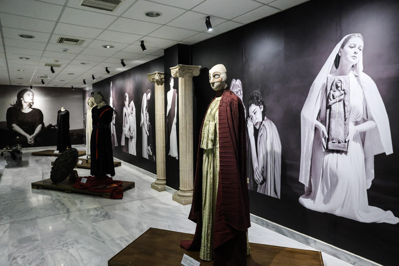 Ο Πρόεδρος της Δημοκρατίας εγκαινίασε το Μουσείο Άννας Συνοδινού στο Λουτράκι