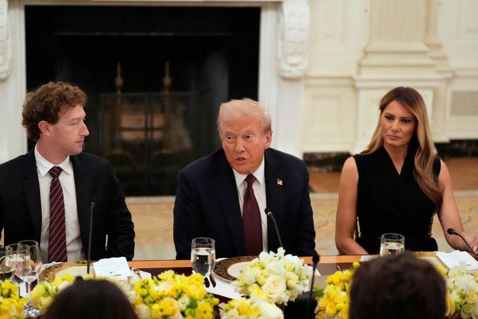 Η Μελάνια Τραμπ σε δείπνο με τους μεγιστάνες της τεχνολογίας – Η επανεμφάνισή της στον Λευκό Οίκο