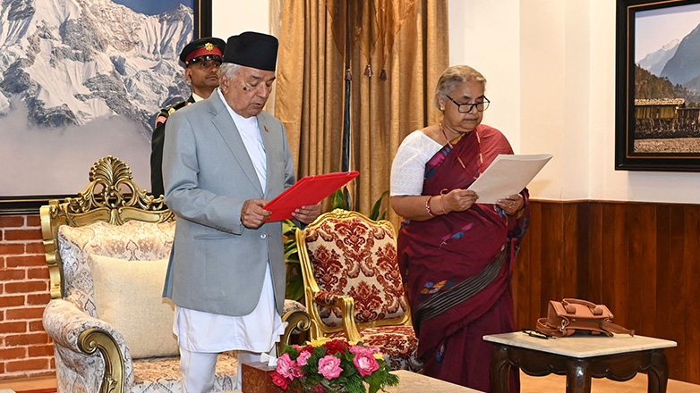 Ο πρόεδρος του Νεπάλ προχώρησε στη διάλυση της Βουλής