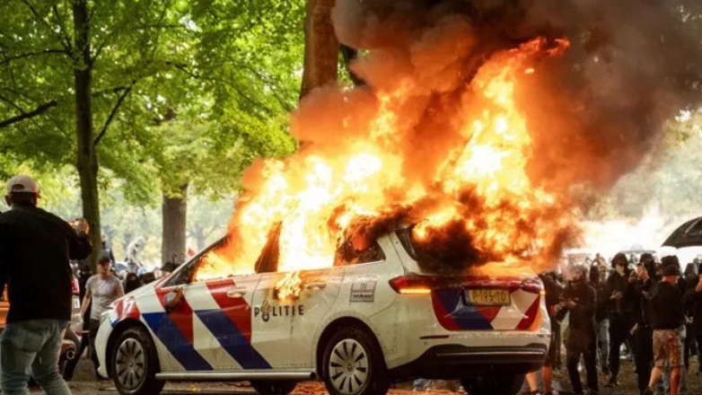 Ολλανδία: Βίαια επεισόδια σε διαδήλωση κατά της μετανάστευσης