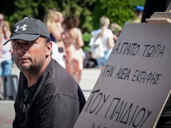 Τέμπη: Ο τραγικός πατέρας επιμένει- 6η μέρα απεργία πείνας (VIDEO)