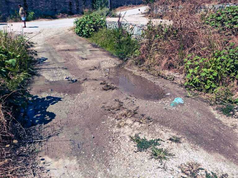 Νέα Πέραμος: Νερό «τρέχει» εδώ και πάνω από έναν χρόνο! Αδιαφορία καταγγέλλουν οι κάτοικοι [βίντεο-φωτογραφίες]