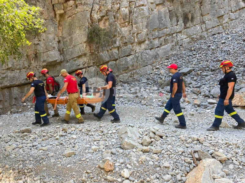 Άμφισσα: Επιχείρηση αερομεταφοράς για τρεις πεζοπόρους στη Γκιώνα