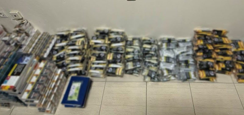 Πτολεμαΐδα: Συνελήφθη 59χρονη με πάνω από 1.300 πακέτα λαθραίων τσιγάρων και 25 κιλά καπνού