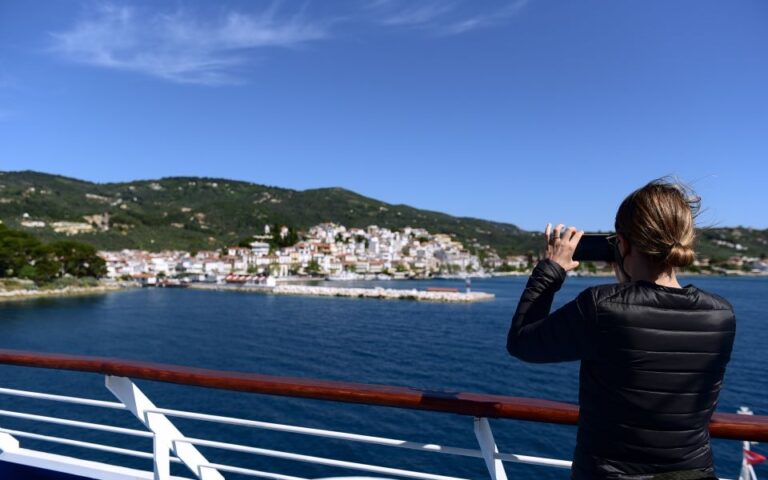 Θεσσαλονίκη: Τελευταίο δρομολόγιο του πλοίου για Σποράδες