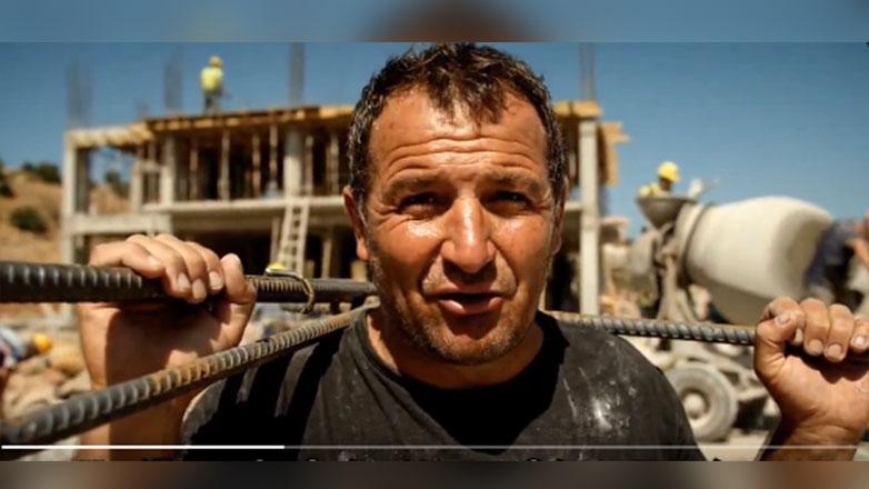 Βίντεο με απίθανο «τρολάρισμα» από το ΠΑΜΕ στη Κεραμέως για το 13ωρο