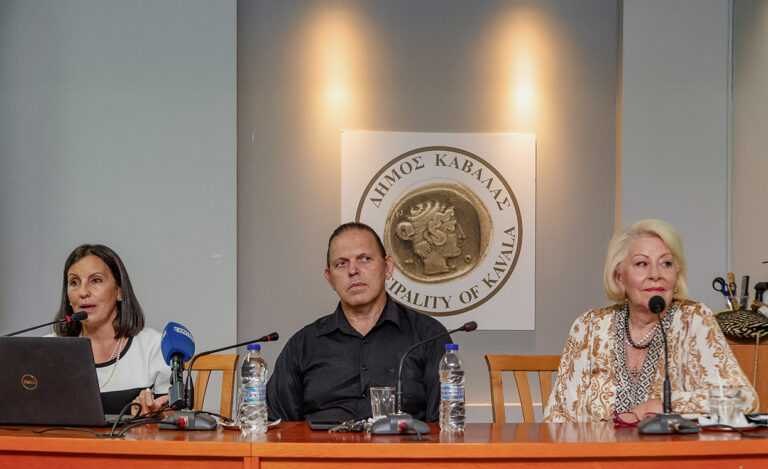 Καβάλα: Συζήτηση για την Τεχνητή Νοημοσύνη στη Δημοτική Βιβλιοθήκη με δύο διακεκριμένους καθηγητές [φωτογραφίες]