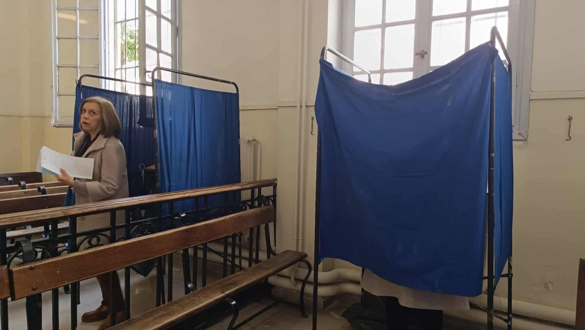 Ώρα 12.00: Ψήφισε το 20% των δικηγόρων του Βόλου – Δείτε φωτογραφίες