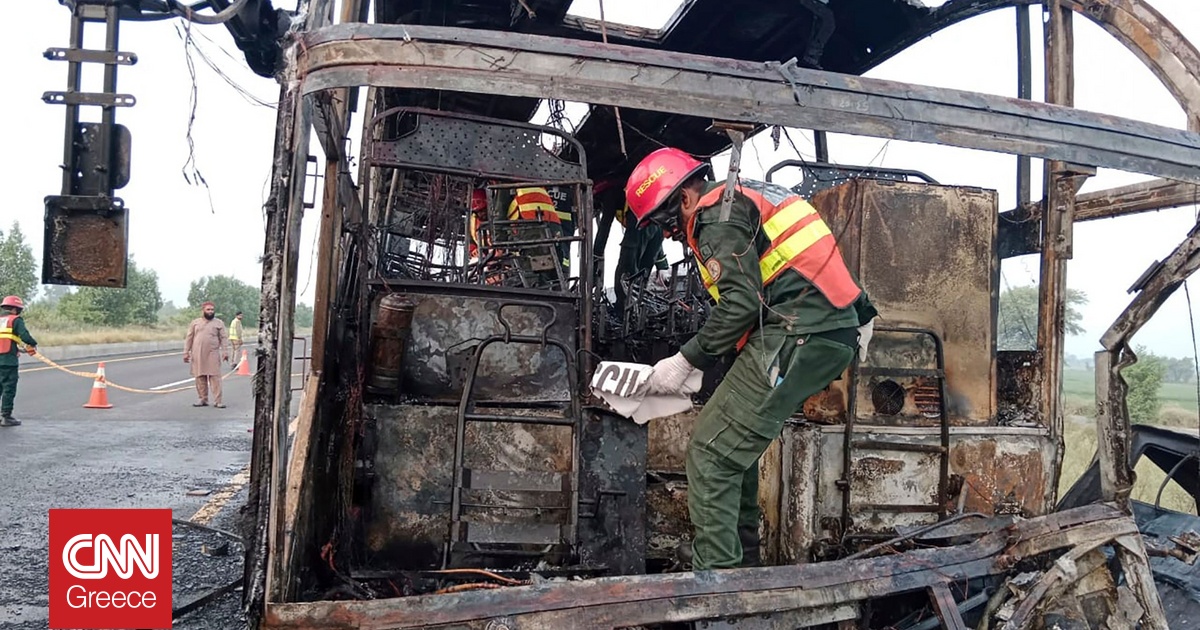 Σαουδική Αραβία: Πάνω από 40 άνθρωποι σκοτώθηκαν σε δυστύχημα με λεωφορείο