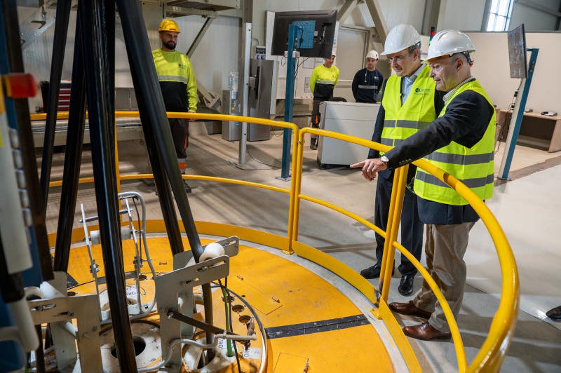 Επίσκεψη Κωστή Χατζηδάκη στα «Ελληνικά Καλώδια»