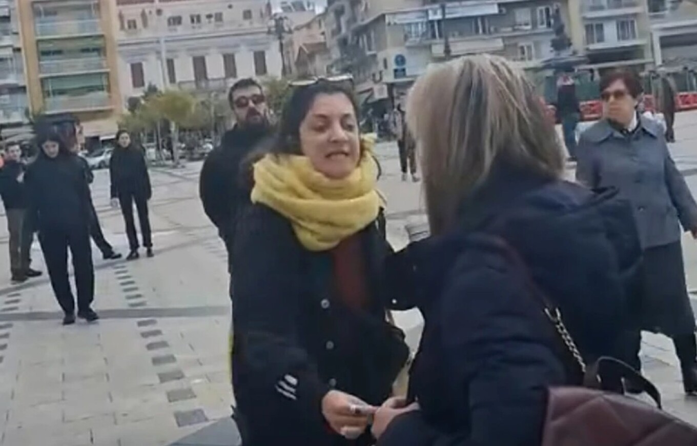 Λεκτική επίθεση στη βουλευτή της ΝΔ Χριστίνα Αλεξοπούλου στο κέντρο της Πάτρας