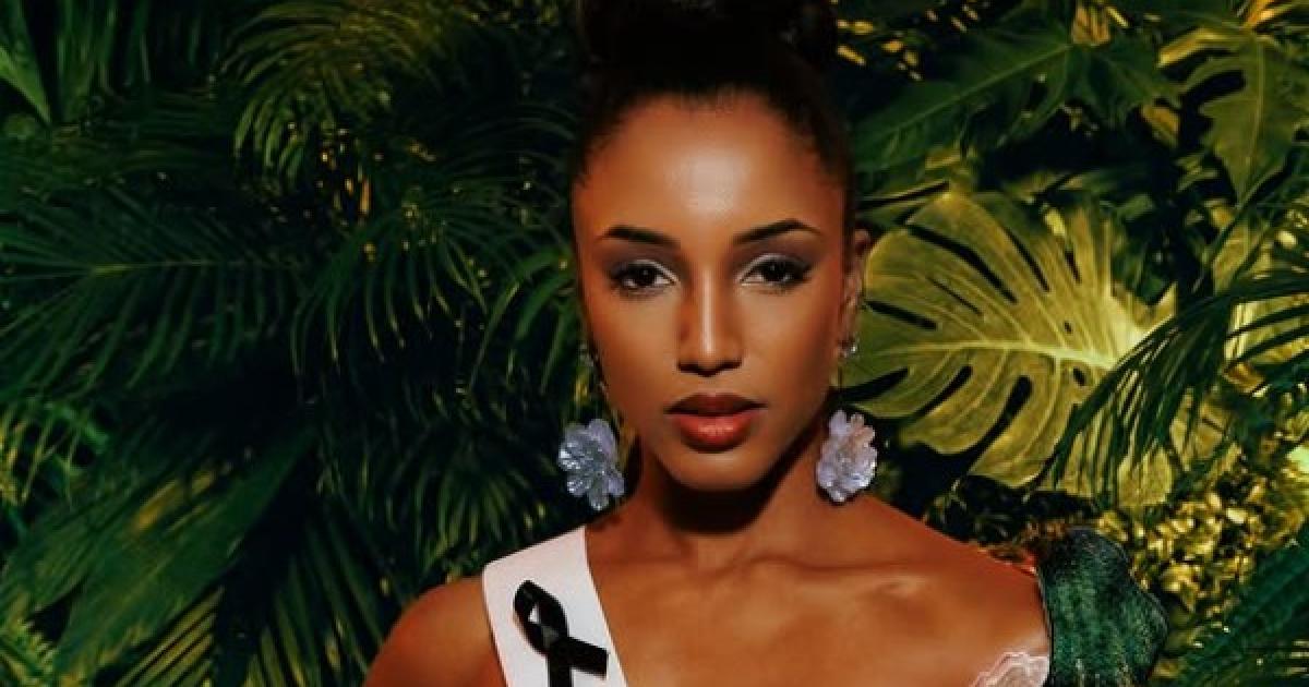 Παραμένει στην εντατική η Μις Τζαμάικα μετά την πτώση της από τη σκηνή