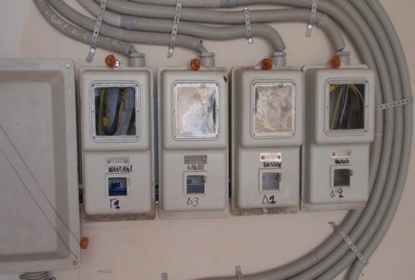 ΔΕΔΔΗΕ: Διακοπή ηλεκτρικού ρεύματος – Αναλυτικά πού και ποτέ