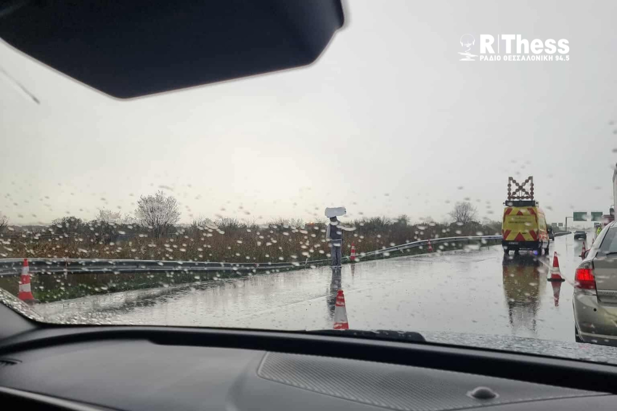 Εκτροπή ΙΧ στην ΠΑΘΕ (VIDEO)